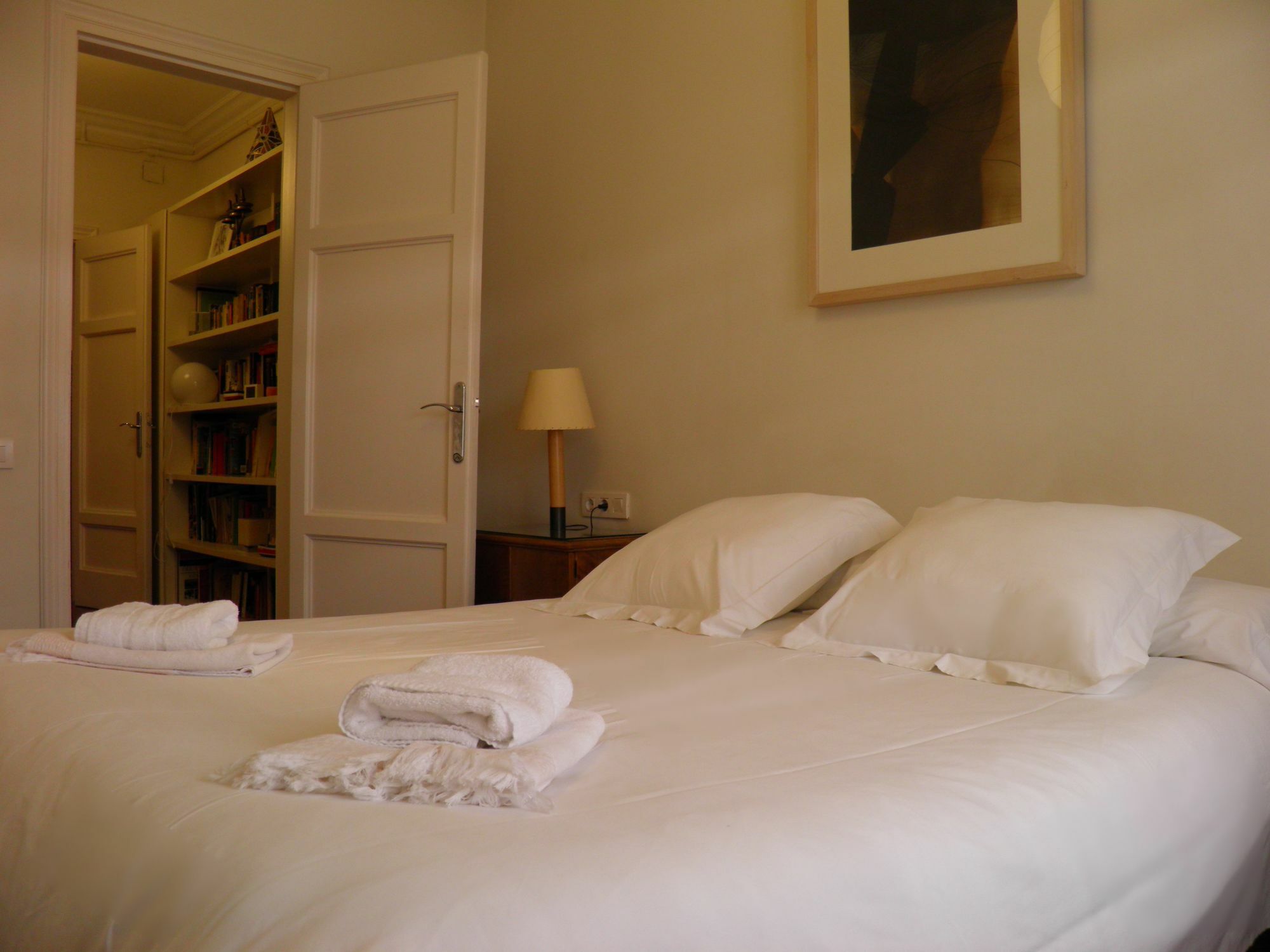 Suitur Courtyard Apartment Barcelona Buitenkant foto
