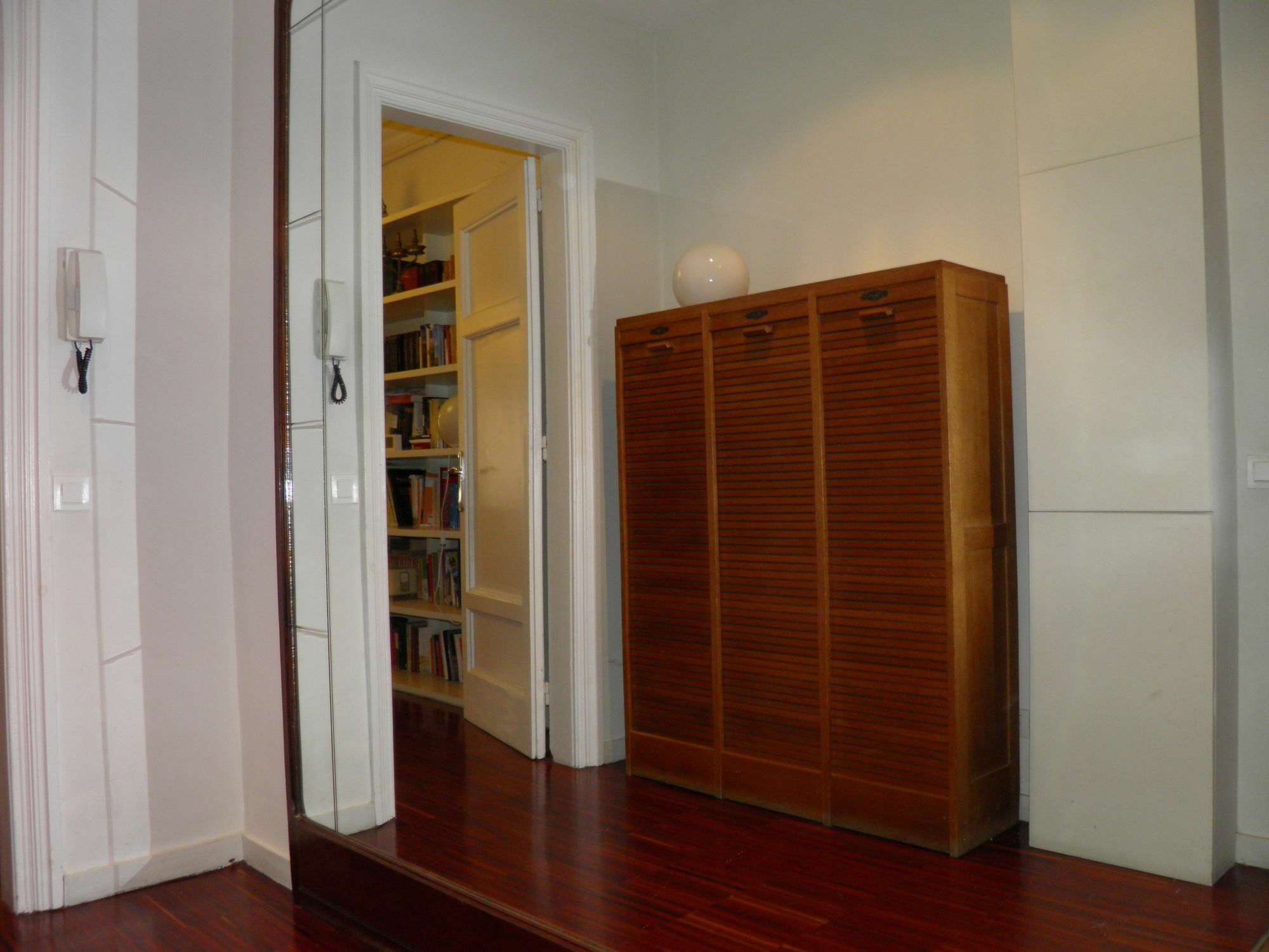 Suitur Courtyard Apartment Barcelona Buitenkant foto